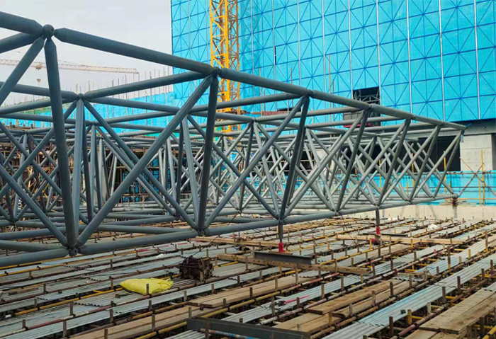 文昌高铁东总部基地2号楼网架